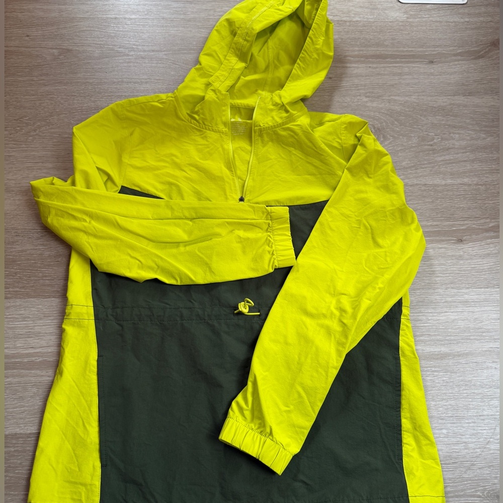 Xersion Hooded Raincoat Anorak small- Yellow and Green